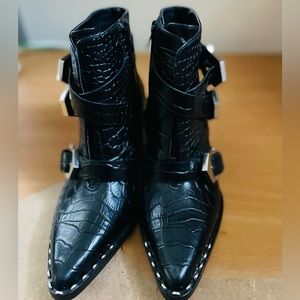 New Gianni Bini Jeydda Black Croc Buckle Booties Size 5.5